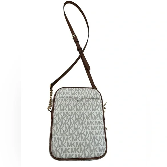 Michael Kors Cream and Brown Crossbody Flight Bag - Picture 3 of 11